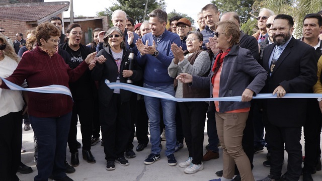 Trabajo conjunto entre el Gobierno Provincial y la Municipalidad de Resistencia: Se inauguraron hoy 31 cuadras de pavimento