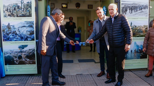 El Gobernador Zdero acompañó la reapertura del Museo "Malvinas Chaco"  