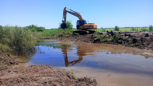 El Gobierno Provincial fortalece la infraestructura h&iacute;drica con mas mantenimiento y limpieza de canales