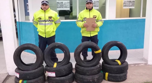 Rio Muerto: Secuestran 25 neumáticos de contrabando en distintos vehículos