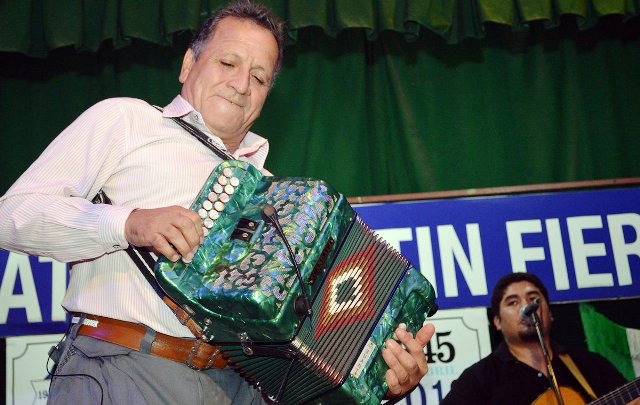 Falleció el famoso cantautor chaqueño, "Coco Gómez"