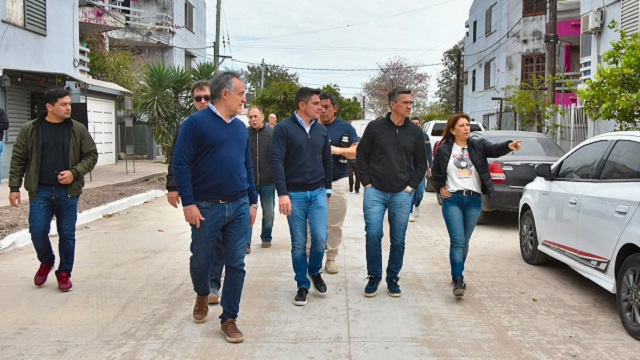 NUEVA RESISTENCIA AVANZA CON PAVIMENTO Y OBRAS QUE TRANSFORMAN EL PERFIL URBANO DEL BARRIO