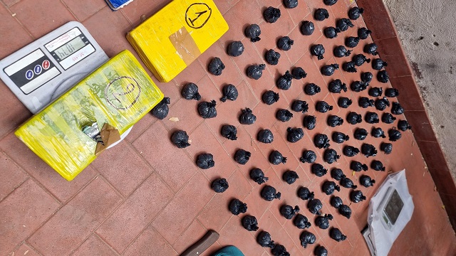 FIRMES CONTRA EL NARCOTRÁFICO: NUEVO OPERATIVO POLICIAL INCAUTÓ MÁS DE 3 KILOS DE COCAÍNA, EN LA ZONA SUR DE RESISTENCIA