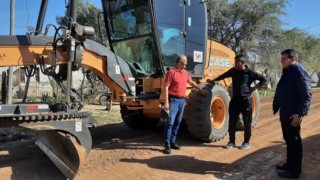 La Municipalidad de Villa Angela avanza con el bacheo en Lavalle y Moreno, anuncia nuevas obras