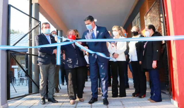 Capitanich inauguró un nuevo Edificio Escolar en Colonia Benítez: "El Derecho a la Educación es la base del Progreso de los pueblos"