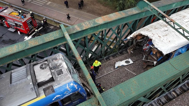 Chocaron dos trenes en Buenos Aires y hay heridos