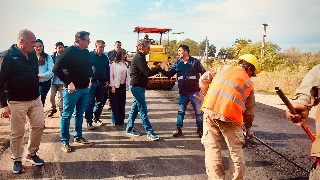 Las Bre&ntilde;as: El Gobernador Zdero supervis&oacute; el avance de obras en la Ruta Provincial N&ordm; 6