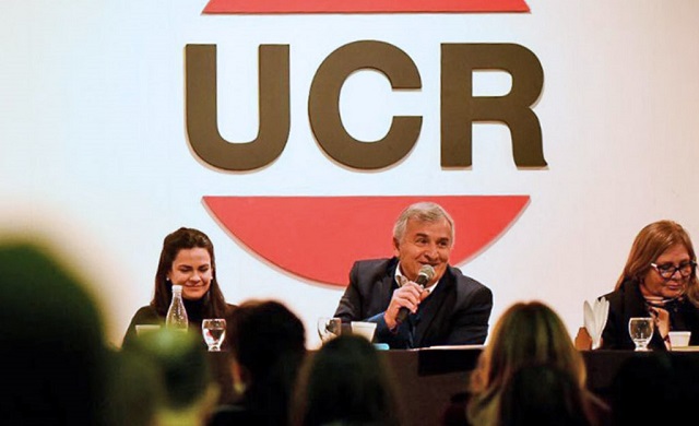 La UCR pidió a Carrió "trabajar para la unidad" de Juntos por el Cambio y dejar de "hacer denuncias falaces"