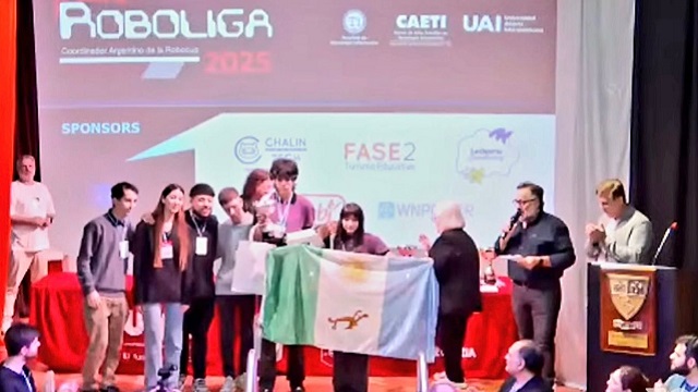 Otro Premio para el Chaco: Estudiantes de la EET N° 2 Ganaron el primer puesto en la Roboliga 2025