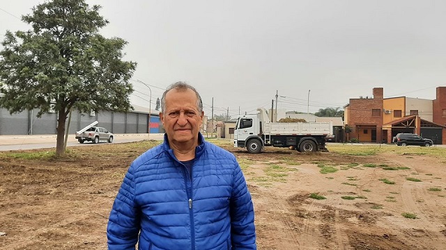 El Intendente Papp destaca la intervención en la plaza del Barrio Cámara de Comercio 