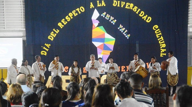 Las Comunidades Educativas conmemoran el “Último día de Libertad de los Pueblos Originarios” y la “Diversidad Cultural”