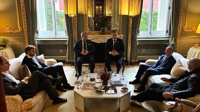 Madrid: Zdero se reunió con representantes del Santander Group para impulsar inversiones en el Norte Grande 