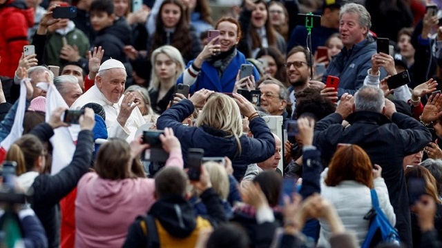 Una década de Francisco, el Papa que acercó la Iglesia a la gente