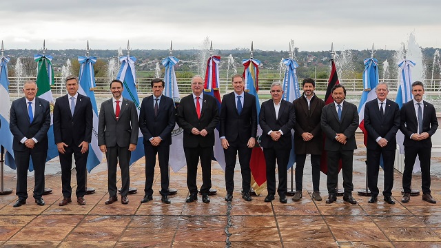 24&ordf; Asamblea de Gobernadores del Norte Grande: Zdero participa del encuentro regional en Posadas  