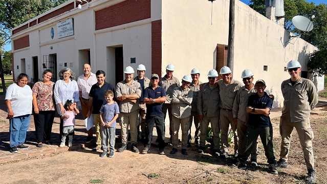 Corzuela: ECOM Chaco llev&oacute; Internet Satelital a la Escuela del Paraje Pampa Zappa 