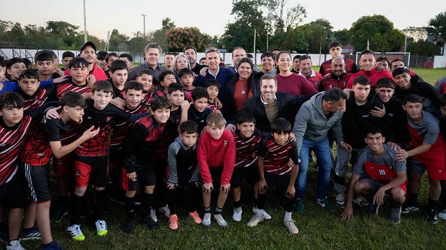 El Gobernador Zdero anunci&oacute; importantes obras para el Club San Mart&iacute;n de Margarita Bel&eacute;n