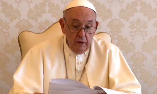 El mensaje del papa Francisco en IDEA: "No se puede vivir de subsidios"