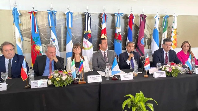 En Santiago del Estero, la Vicegobernadora Schneider participo de la mesa ejecutiva del parlamento del Norte Grande Argentino 