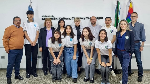 SEIS ESTUDIANTES CHAQUEÑOS VIAJAN A JAPÓN PARA REPRESENTAR A ARGENTINA EN PROGRAMA INTERNACIONAL DE CIENCIAS