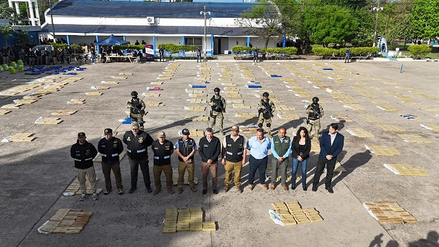 Hist&oacute;rico Operativo &ldquo;Carb&oacute;n Verde&rdquo;: La Polic&iacute;a del Chaco secuestr&oacute; casi 5 toneladas de marihuana 