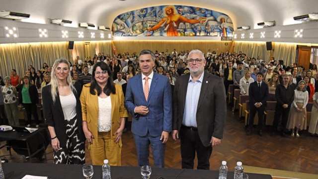 El Gobernador Zdero acompañó el Congreso Internacional de Discapacidad