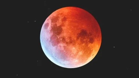 Noche de eclipse parcial de Súper Luna: un espectáculo celestial