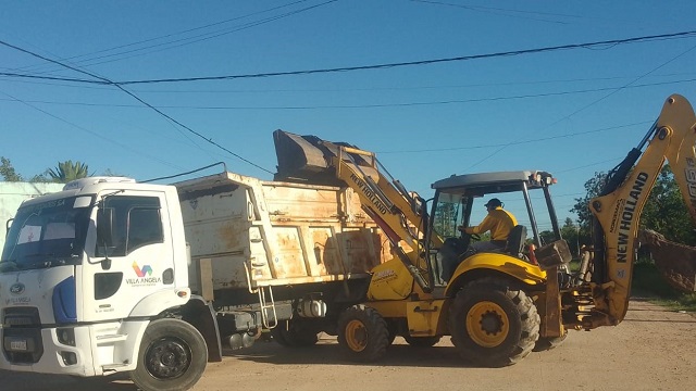 Villa &Aacute;ngela: Contin&uacute;an los trabajos de pavimento, bacheo y desmalezamiento