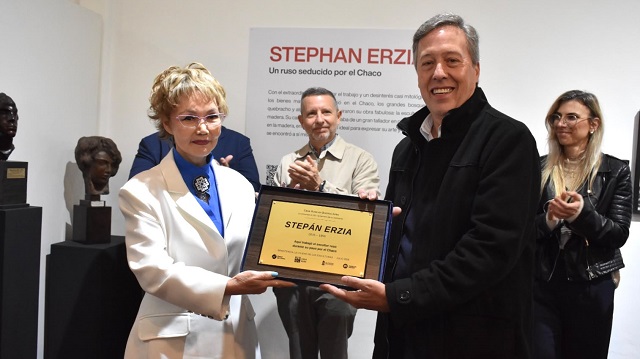Bienal 2026: Inauguraron la Muestra “Escultores del Mundo”, con Homenaje a Magda Frank y Stepan Erzia