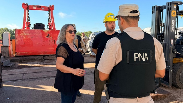 El Puerto de Barranqueras consolida exportaci&oacute;n de carb&oacute;n vegetal con destino a Europa