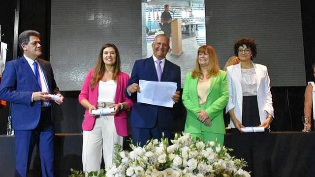 El Intendente Adalberto Papp recibió su diploma tras lograr su segunda reelección 