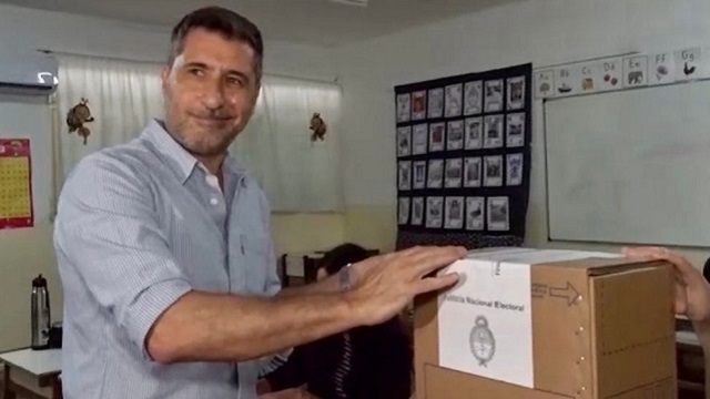 Votó Guillermo Agüero y llamó a participar masivamente en las urnas