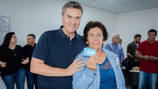 Entrega de Boletos Docentes en Sáenz Peña: “Apoyo fundamental para nuestros educadores”, dijo el Gobernador