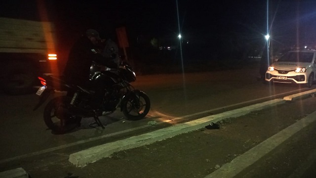 Villa Angela: Un motociclista perdió el control, cayó al suelo y murió horas después