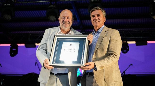 Du Graty celebr&oacute; su 84&deg; Aniversario con entrega de t&iacute;tulos de propiedad t un convenio para m&aacute;s pavimento urbano 