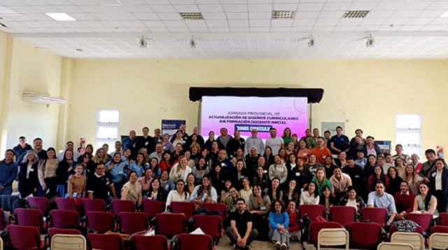 Jornada Provincial de actualización de los Diseños Curriculares de Formación Docente Inicial 