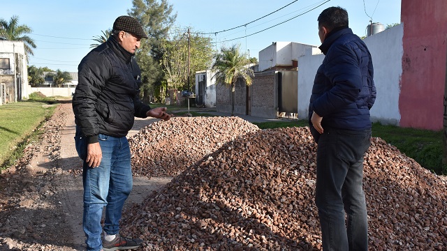El Intendente Papp supervisó obras de mejoramiento vial en el Barrio Sur 