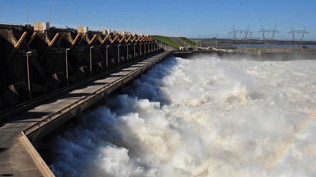 La APA advierte sobre una crecida del R&iacute;o Paran&aacute; y recomienda extremar precauciones en zonas costeras  