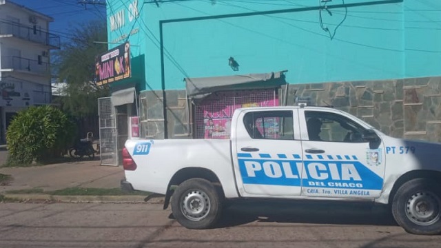 Villa &Aacute;ngela: Sustrajo 2 cajas de bombones, termin&oacute; detenido