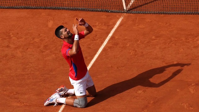 Djokovic le ganó un partidazo a Alcaraz y se quedó con la medalla de oro en los Juegos Olímpicos