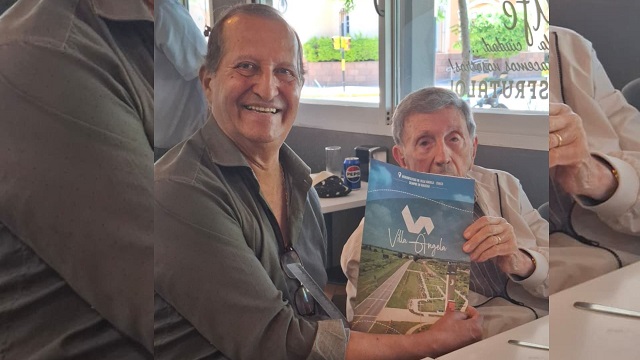 El Intendente Papp entregó a Luis Landriscina la resolución que lo declara Visitante Honorable 