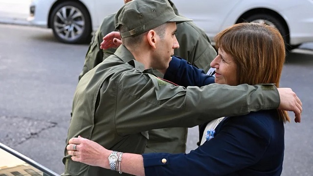 Bullrich recibi&oacute; a Nahuel Gallo y dijo que hubo un intento de &ldquo;apropiaci&oacute;n&rdquo; por parte de la AFA