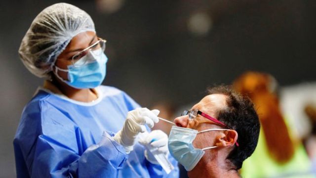 Reporte Vespertino: Argentina superó los 100.000 casos diarios de coronavirus