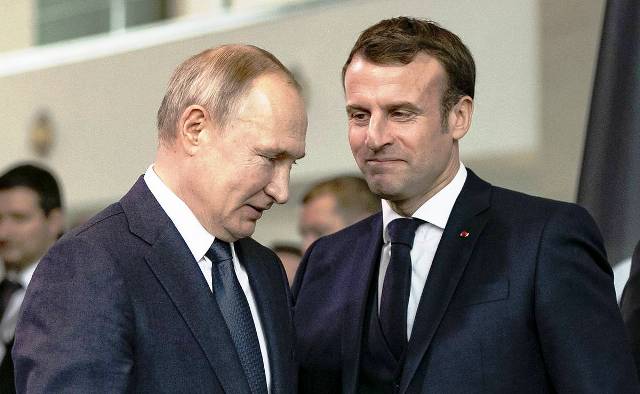 Putin le dijo a Macron que está dispuesto a charlar con Ucrania acerca del peligro nuclear