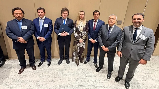 El Gobierno otorg&oacute; un anticipo financiero de hasta $400.000 millones a doce provincias