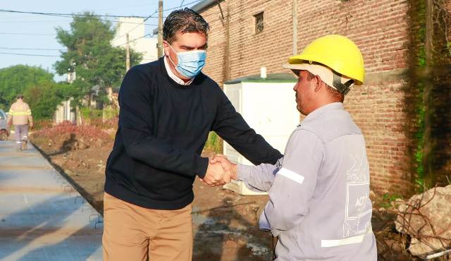 Obras Viales: El Gobierno concluye la pavimentación de otras 11 cuadras en Villa Los Lirios  