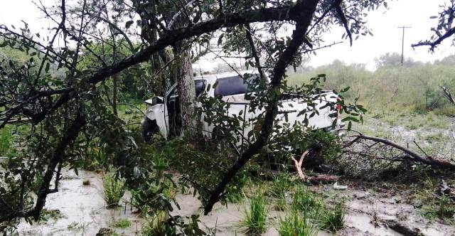 Villa Berthet: Una camioneta despistó e ingresó a un campo