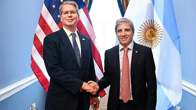 “Satisfecho de darle la bienvenida”: el mensaje de Scott Bessent a Luis Caputo en el inicio de la cumbre en E