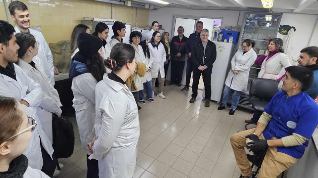 Apa y la UTN Resistencia desarrollaron actividades extensionistas con alumnos de Ingeniería Química 