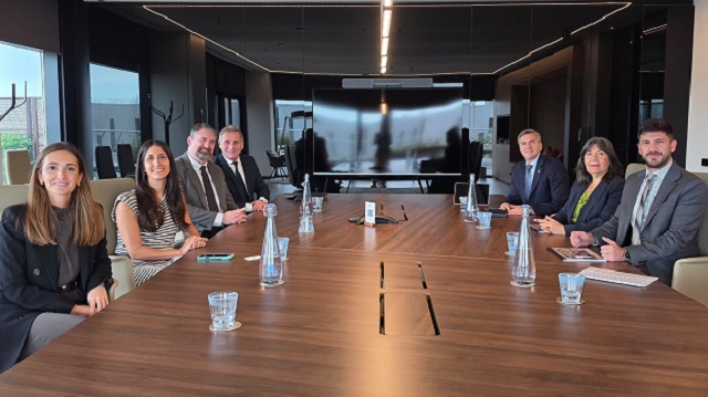 Barcelona: Zdero posicion&oacute; a Barranqueras y Las Palmas como puertas de entrada al Comercio Internacional