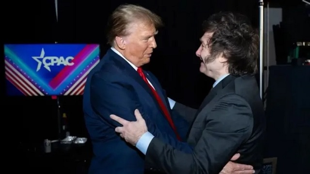 Javier Milei viaja a EE.UU. para reunirse con Donald Trump